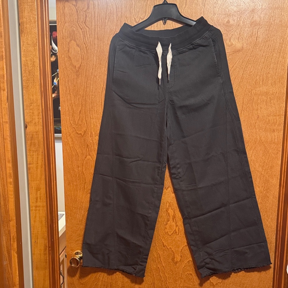 aerie Black Washed Pull-On Wide Leg Pants